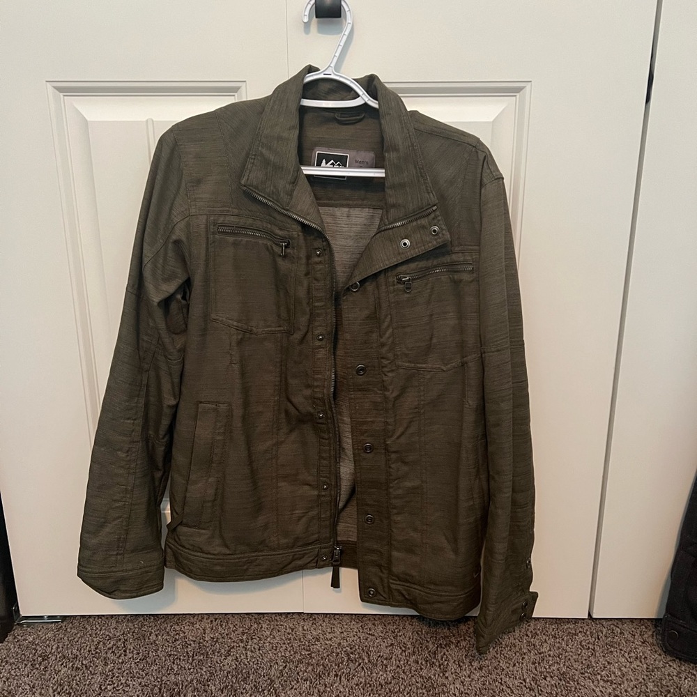 Men’s size small REI lightweight jacket